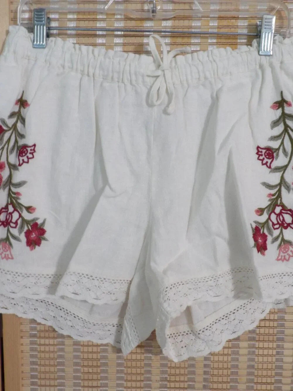 NWT Women's Universal Thread Size Medium Linen Pull-On Floral Shorts